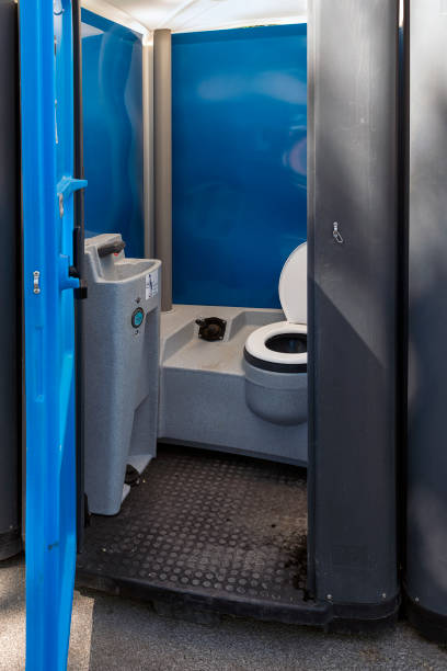 Portable Toilet Options We Offer in Booneville, MS